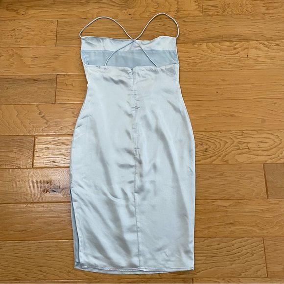 Superdown Billie Drape Midi Dress Dusty Blue Satin Size Medium NWT - Picture 6 of 13